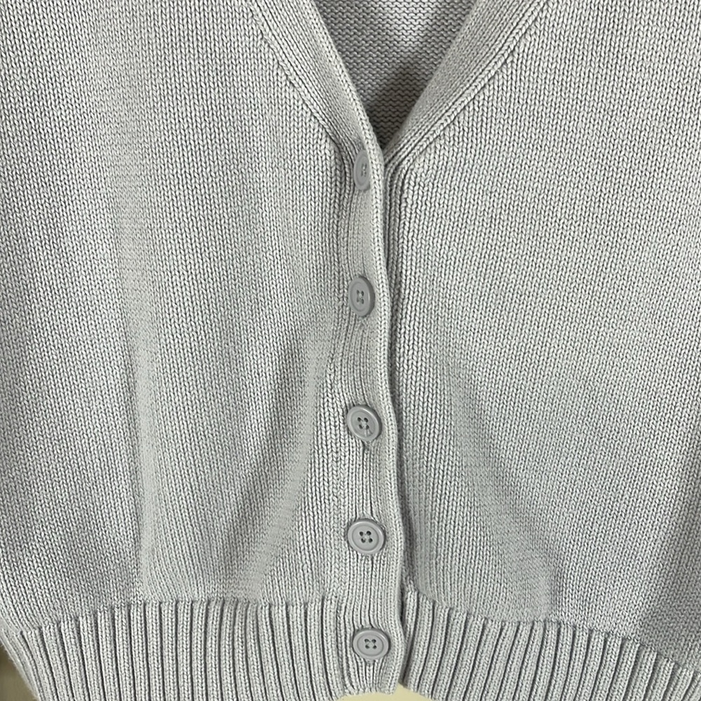 BRANDY MELVILLE Light Lilac Cropped Knit Cardigan Sweater Button Front Small - Picture 3 of 7